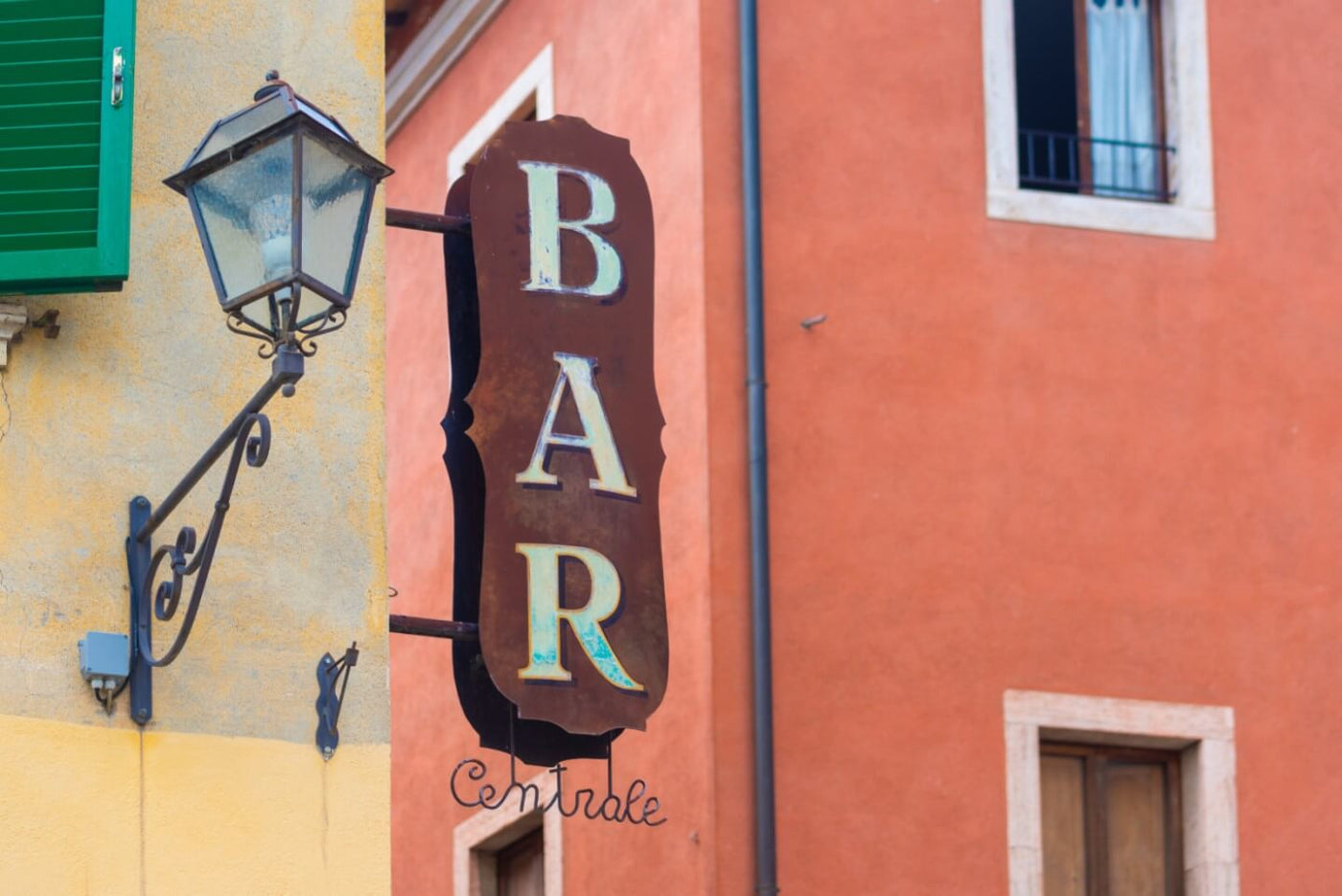 Bar with non-alcoholic cocktails